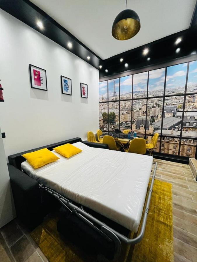 160 - Urban Fashion Week Paris Vuitton Apartment Exterior photo